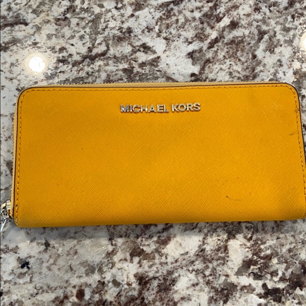 Large Michael Kors Wallet